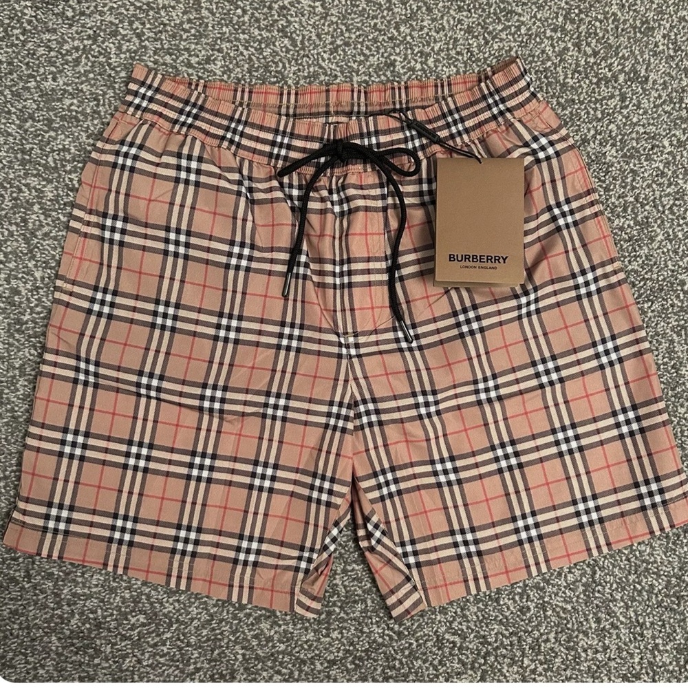 Burberry Shorts XL